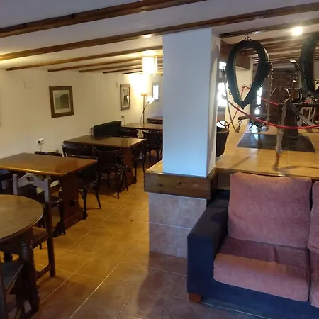 Fausto Cerca De Dinopolis